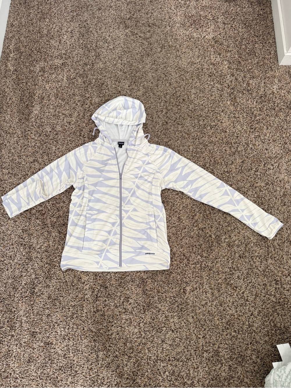 Patagonia Women’s Hooded Leaf-Print Jacket in Light Purple and White